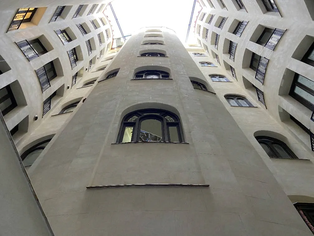 Kim Surl - Comercialización, producción y servicios